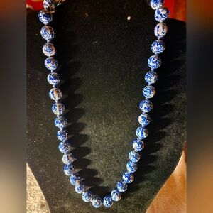 Vintage Blue & White Porcelain Beaded Statement Necklace – Oriental Floral Motif